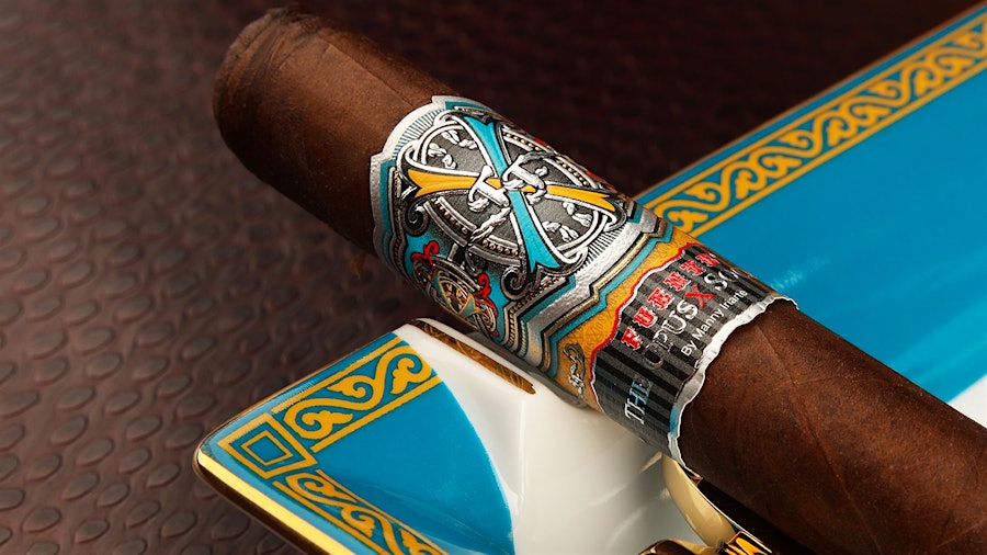 Fuente Opus X Society Cigar